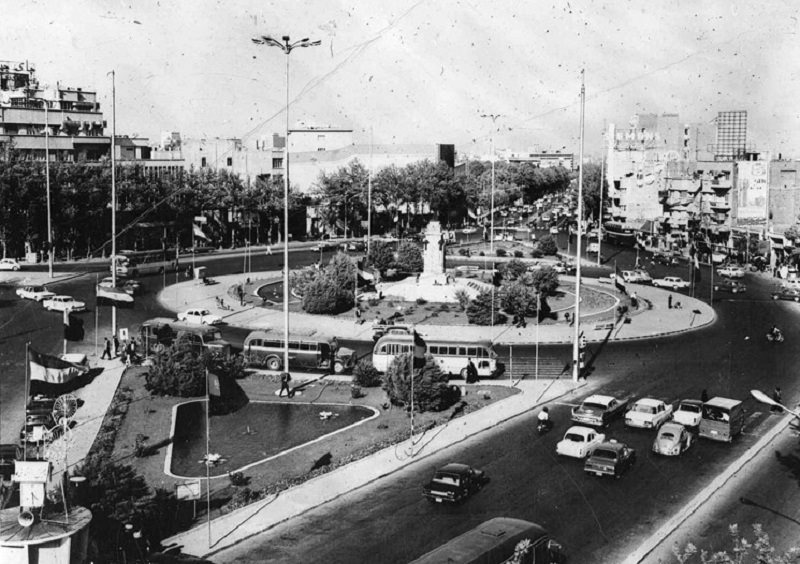 عکس قدیمی از میدان انقلاب